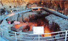 Ηλικίας 23.000 ετών είναι το αρχαιότερο τεχνικό  έργο στο σπήλαιο  της Θεόπετρας (Καλαμπάκα)  