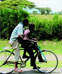 Μία µπίζνα  700 εκάτ.  δολαρίων  δίνει τέλος  στην  ξενοιασιά  και τις  βόλτες  µε το  ποδήλατο  για αυτά τα  παιδιά και  χιλιάδες  πρόσφυγες,  στην  Τανζανία  